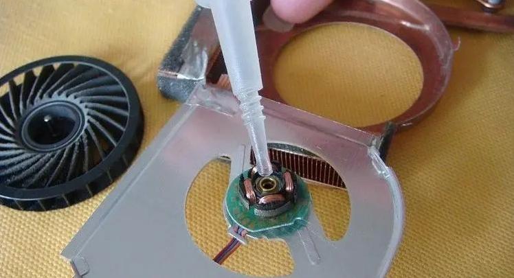 How to Lubricate a Cooling Fan