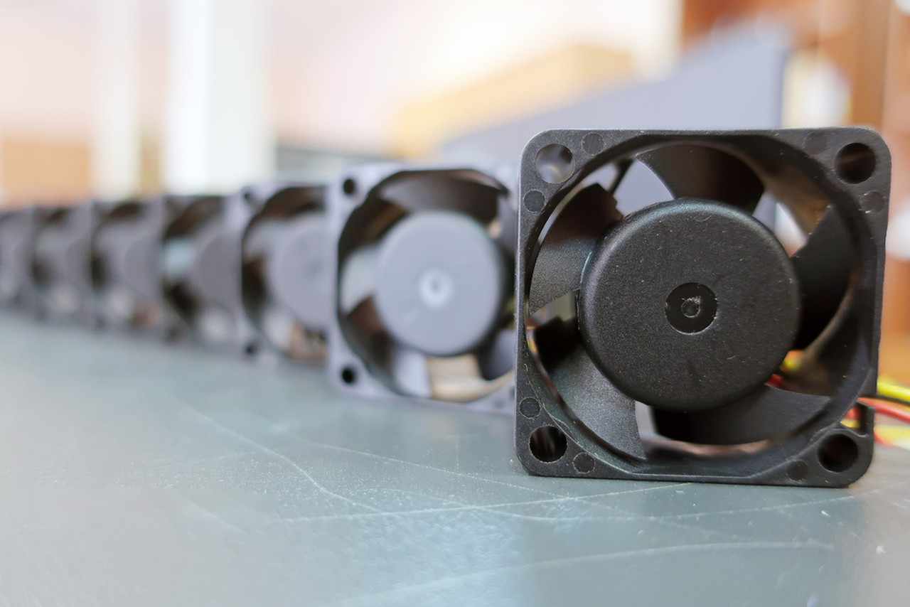 How to Calculate the Lifespan of Cooling Fans